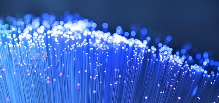 Ufinet negocia con los principales operadores el despliegue de redes de fibra hasta el hogar