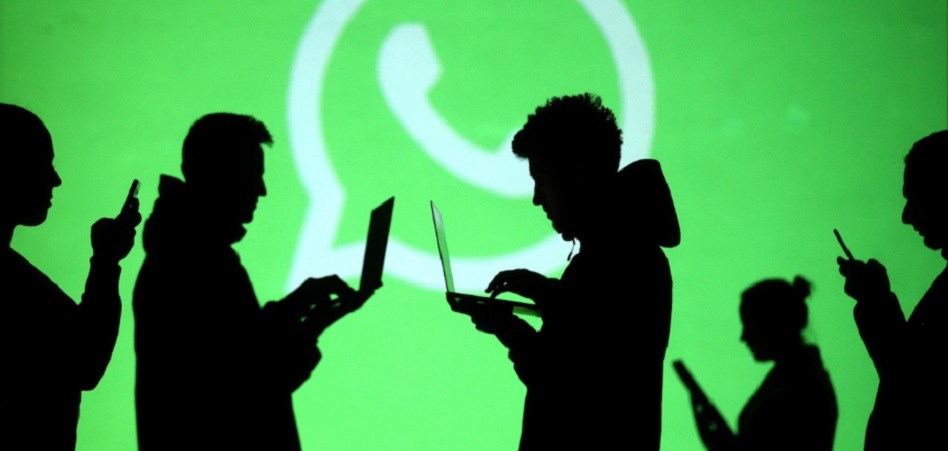 Facebook limita a los usuarios de WhatsApp el reenvío de mensajes